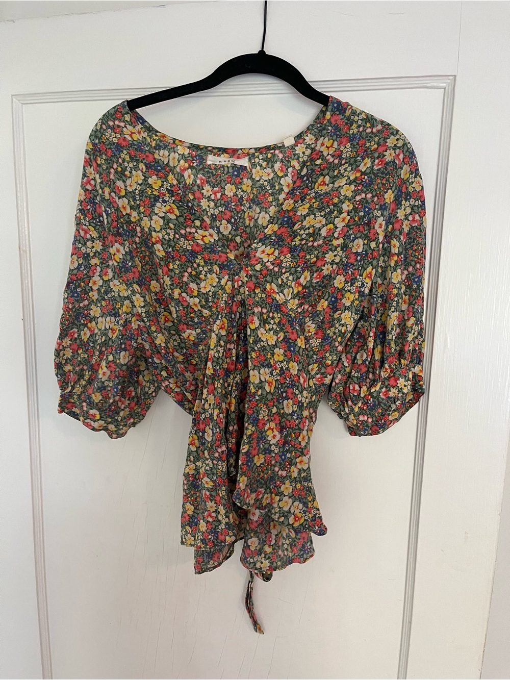 Doen Green Multi Floral Tie-Front Puff Sleeve Blouse